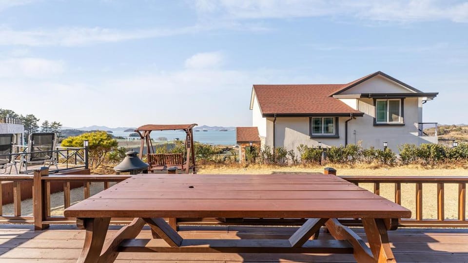 Yeosu Bliss Pension Bed and Breakfast in South Korea