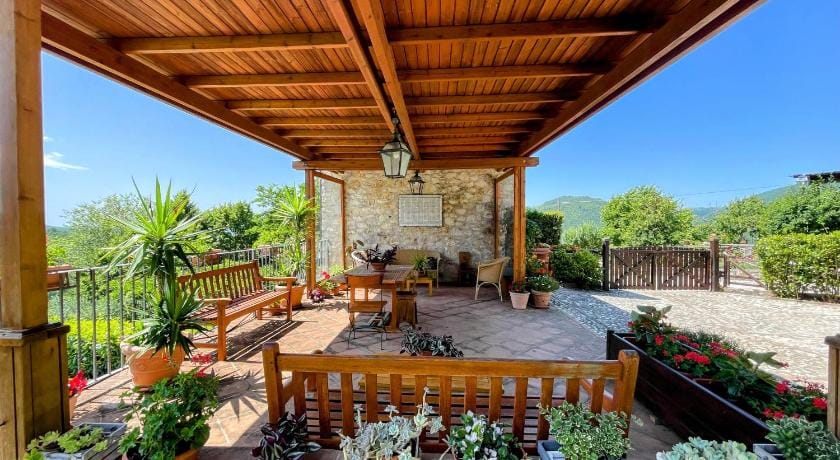 Spoleto Splash Torettawifiaircondishwasher Lodge in Umbria