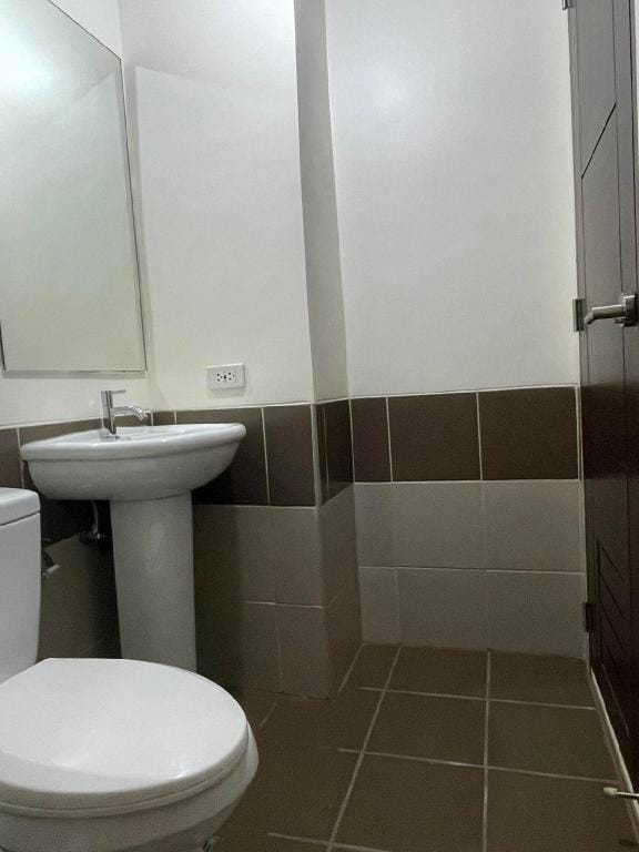 Studio Netflix 100MBPSwifi Pool,Gym, Basketball Apartment in Mandaluyong