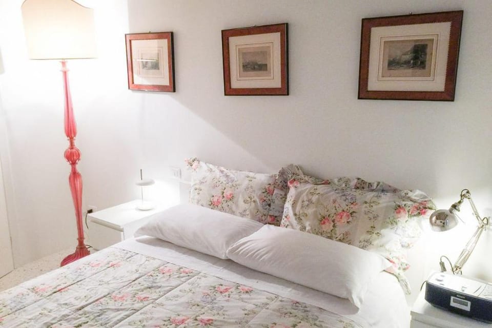 Ca' Farnese · Ca' Farnese, beautiful big apartment in trad. area Apartment in Venice
