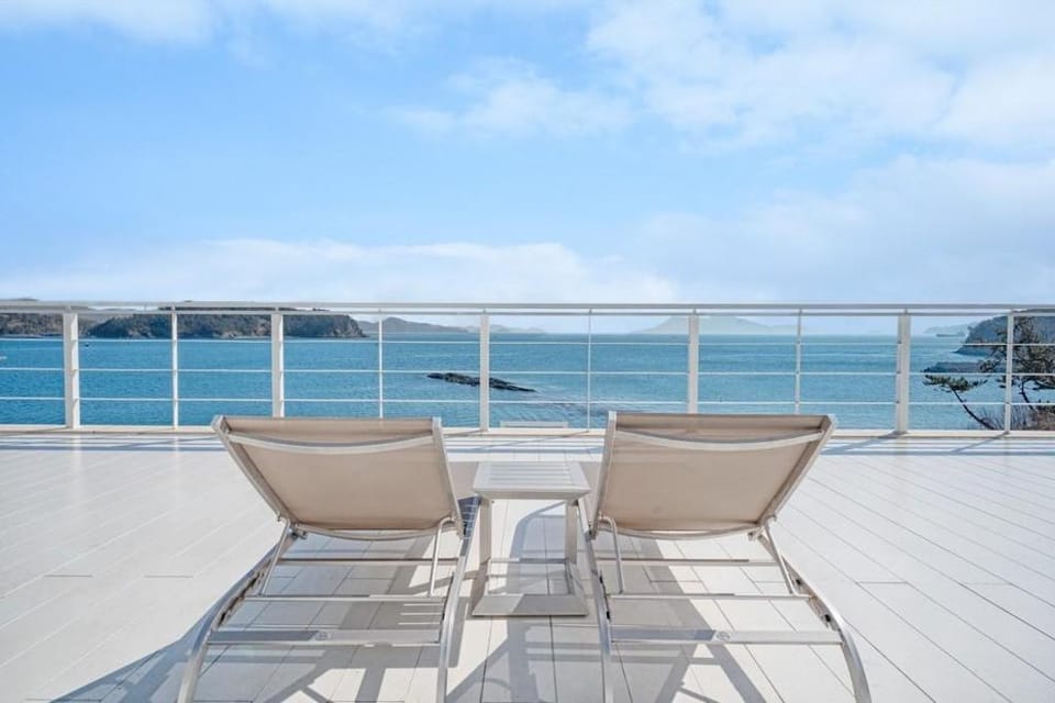 Yeogi Namhae Bed and Breakfast in South Korea