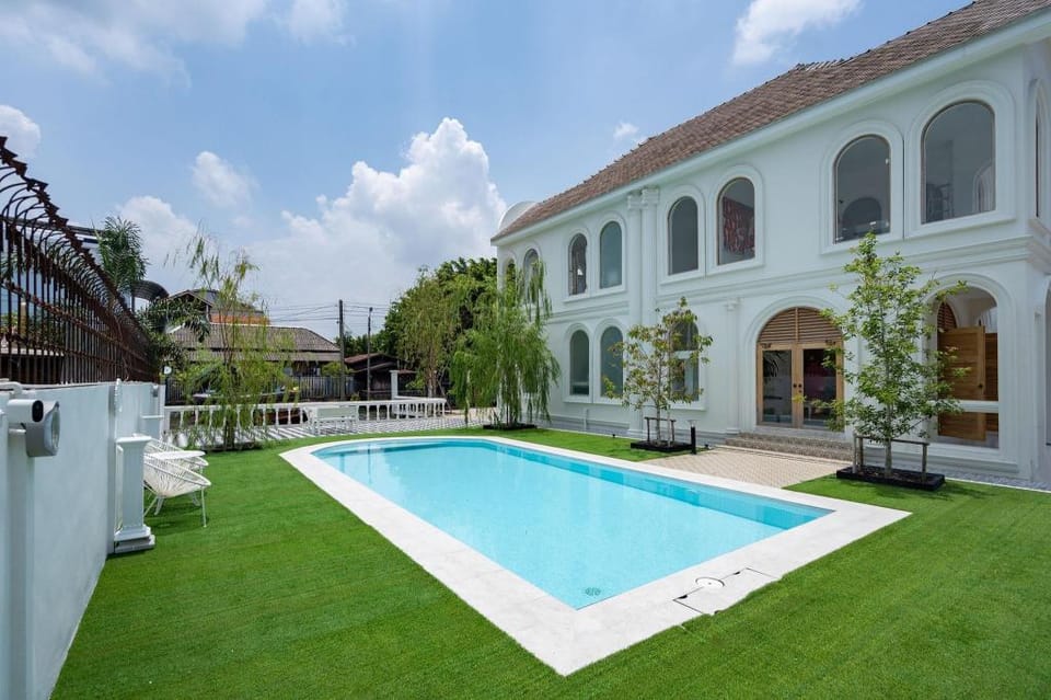 Arpo Pool Villa Riverside Bangkok Villa in Bangkok
