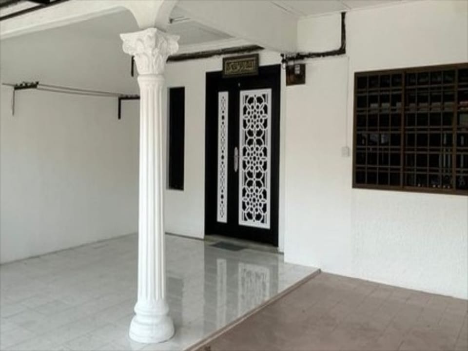 LAKSAMANA HOMESTAY 3 BEDROOM (MUSLIM ONLY) Vacation rental in Johor