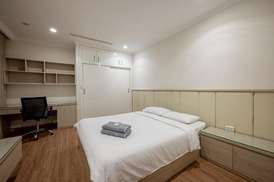 FREE AIRPORT PICKUP❤️HIGHFLOOR❤️LM81+RIVER VIEW❤️ Apartment in Ho Chi Minh City