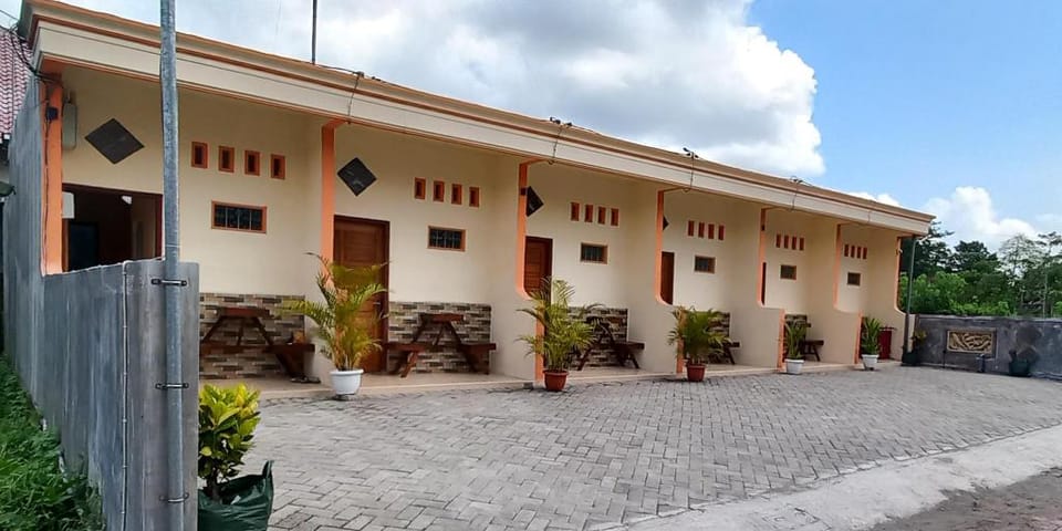 Angler Family Guest House Hotel in East Java