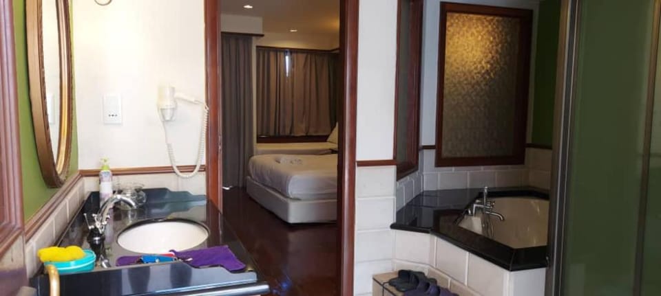 Alpine Deluxe Lower Unit Water Chalet Private Unit Villa in Port Dickson