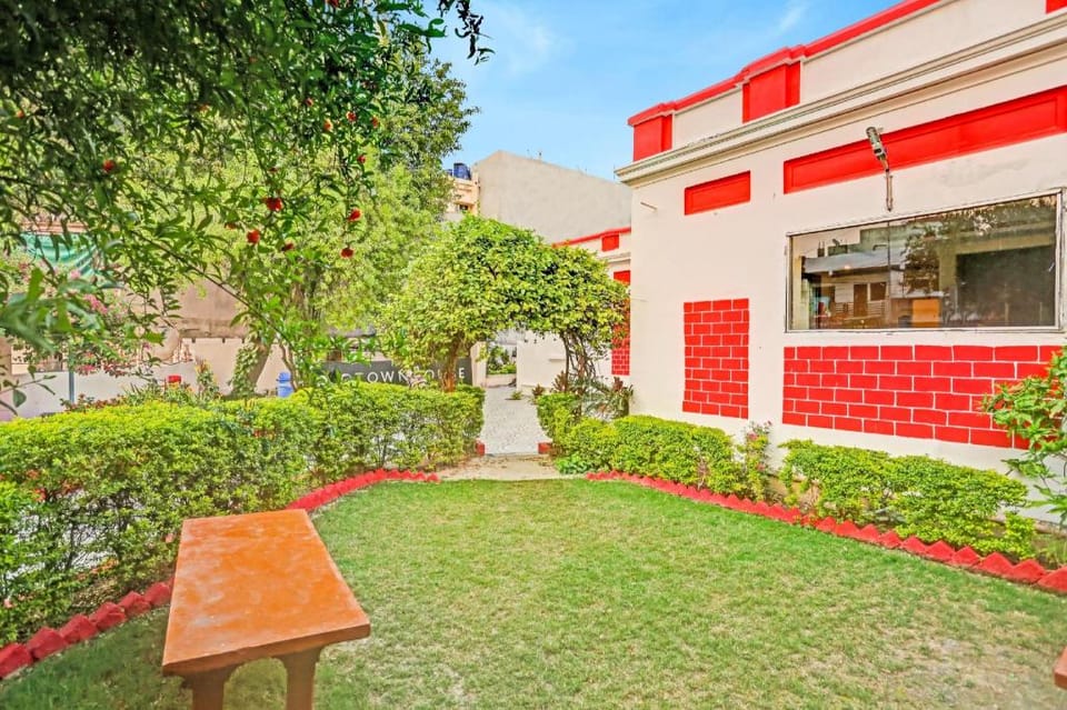 Super OYO Flagship Heritage House Hotel in Uttar Pradesh