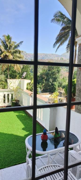 Good vibes n sights.....munnar adimaly  Villa in Kerala