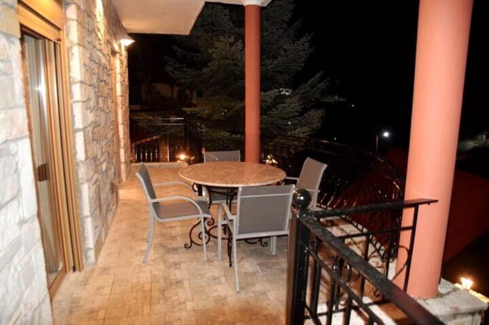 Arxontiko Dryades 1 - Lake Plastira Belolomiti Villa in Peloponnese, Western Greece and the Ionian