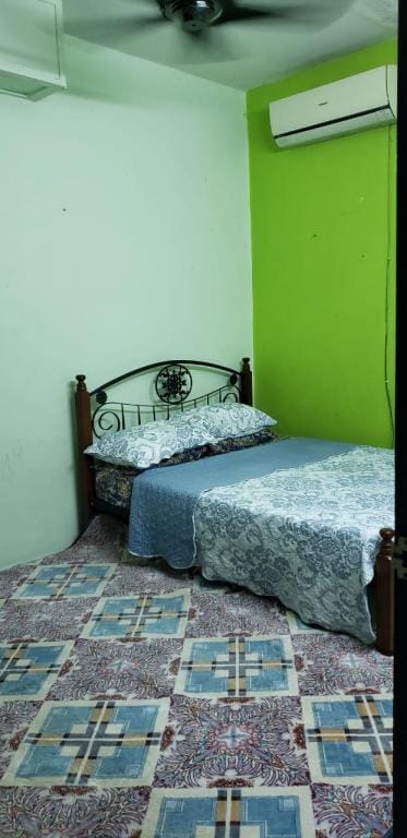 Izzhman Homestay SP Vacation rental in Kedah