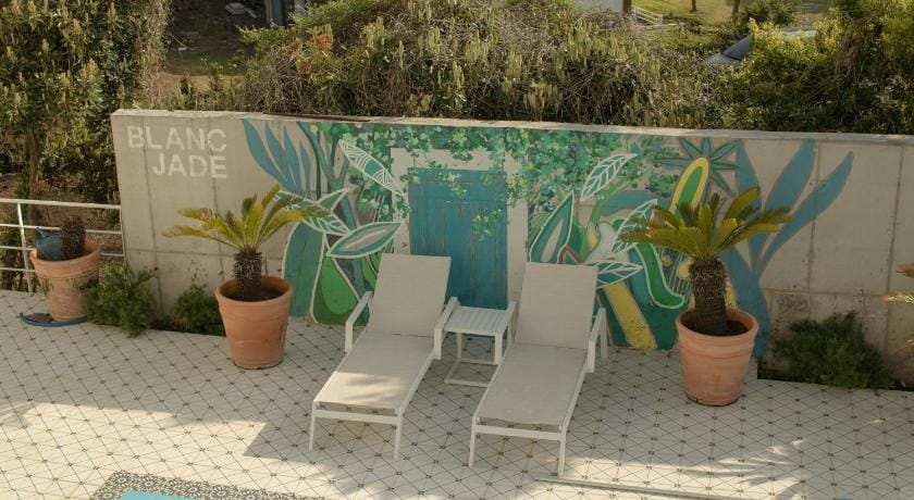 Jeju Blanc Jade Pool Villa Bed and Breakfast in South Korea
