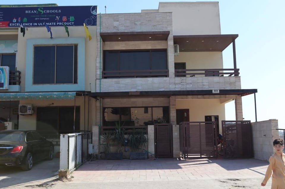 Serene Stay Guest House  Vacation rental in Islamabad