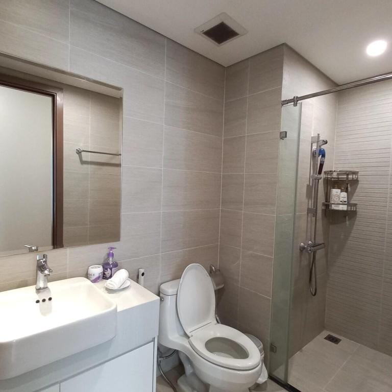 Hanoi, My dinh, VinhomesSkylake  luxury 2 bedroom  Apartment in Laos