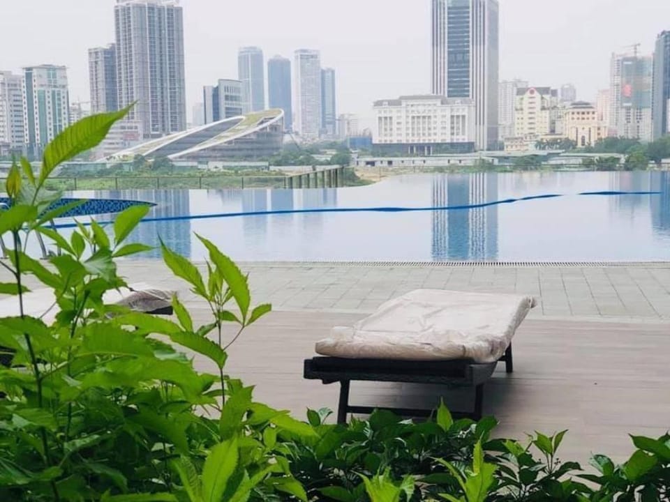 Hanoi, My dinh, VinhomesSkylake  luxury 2 bedroom  Apartment in Laos