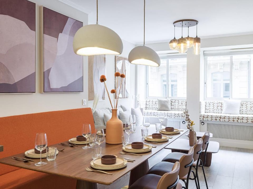 The Rosemary Suite Eiffel Tower Apartment in Paris