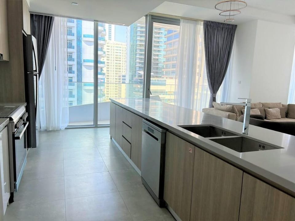 Gorgeous Marina View 2Bedroom with Balcony Apartment in Dubai