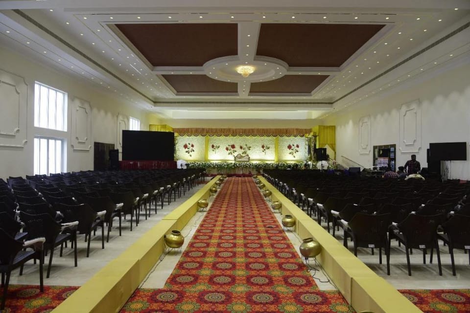 varshinipalace Hotel in Tamil Nadu