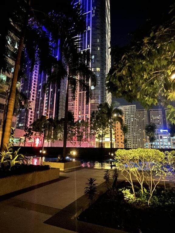 EJ’sstaycation (22nd F) with 200mbps Wi-Fi/NETFLIX Apartment in Pasig
