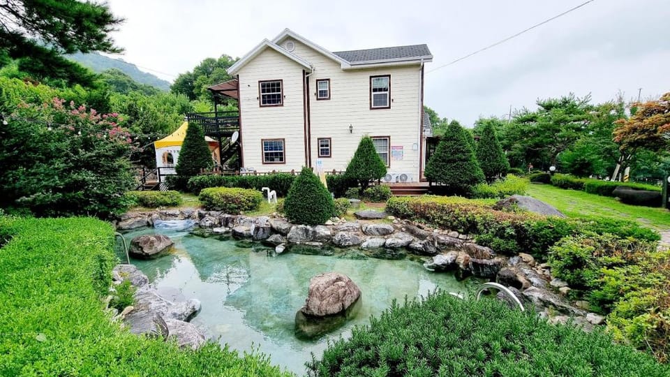Jilisan Solchaeun Pension Bed and Breakfast in South Korea