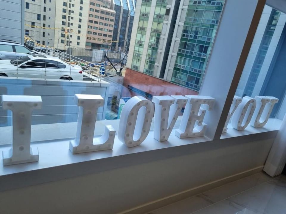 Open (Newly Built) Gangnam Station Area Two-Room High-End Luxury Hotel-Grade Residence Apartment in Seoul
