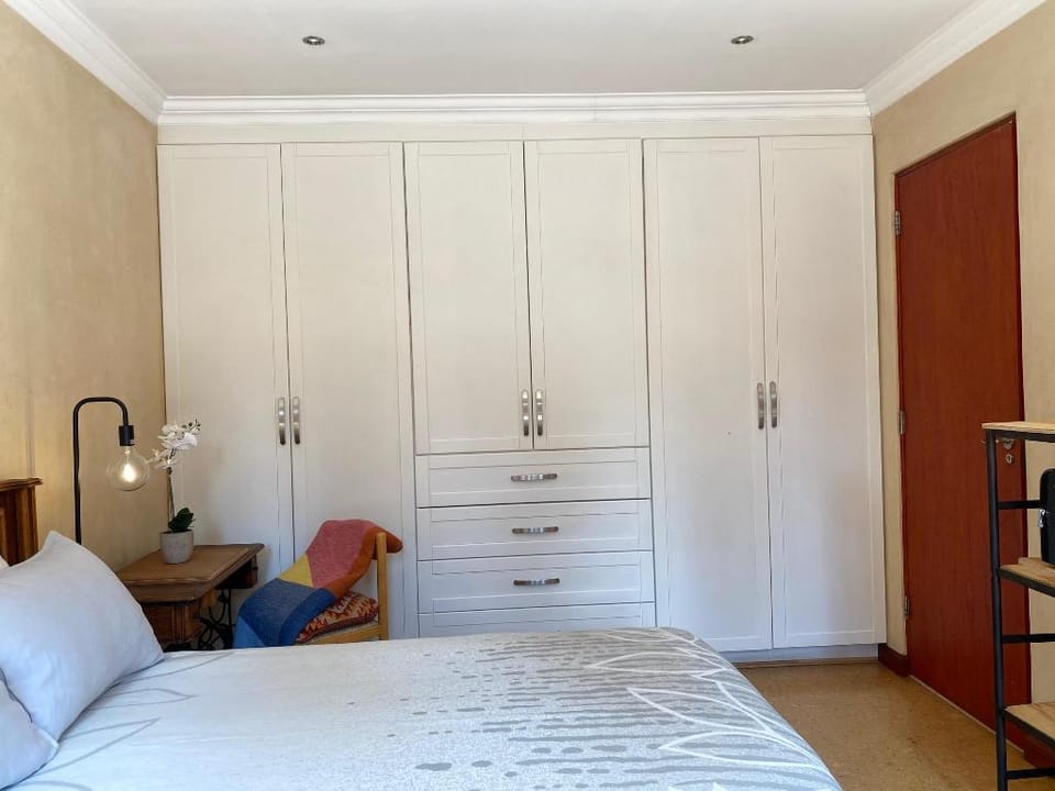 Alexandra Luxury Guest Suites  Villa in Sandton