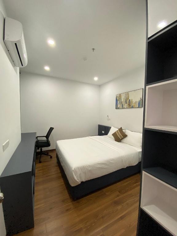 Green Pearl Bac Ninh City 2br Apt , Le Thai To Str Apartment in Laos