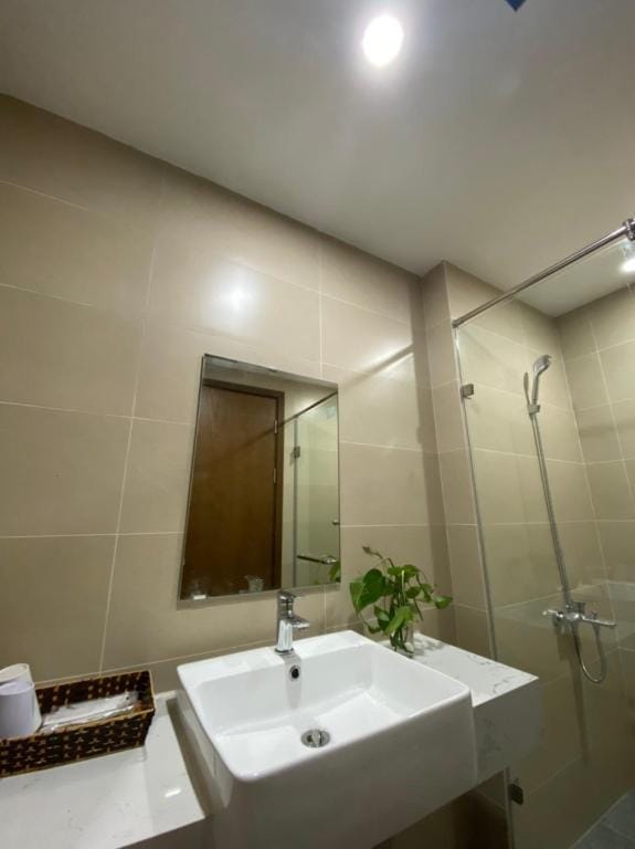 Green Pearl BacNinh 1br Apartment , Le Thai To Str Apartment in Laos