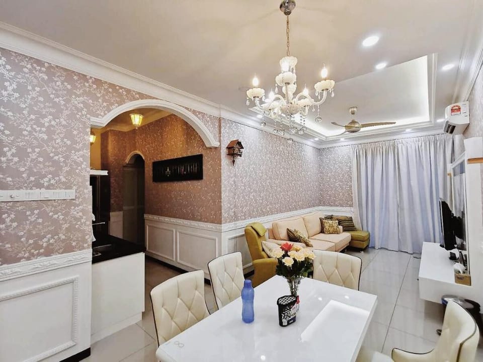 English Home Seaview Wifi 2Br 6pax Permas Aeon Apartment in Johor