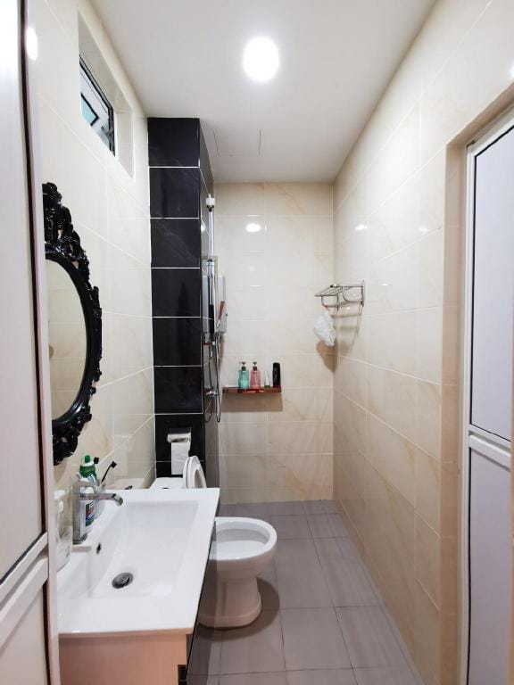 English Home Seaview Wifi 2Br 6pax Permas Aeon Apartment in Johor