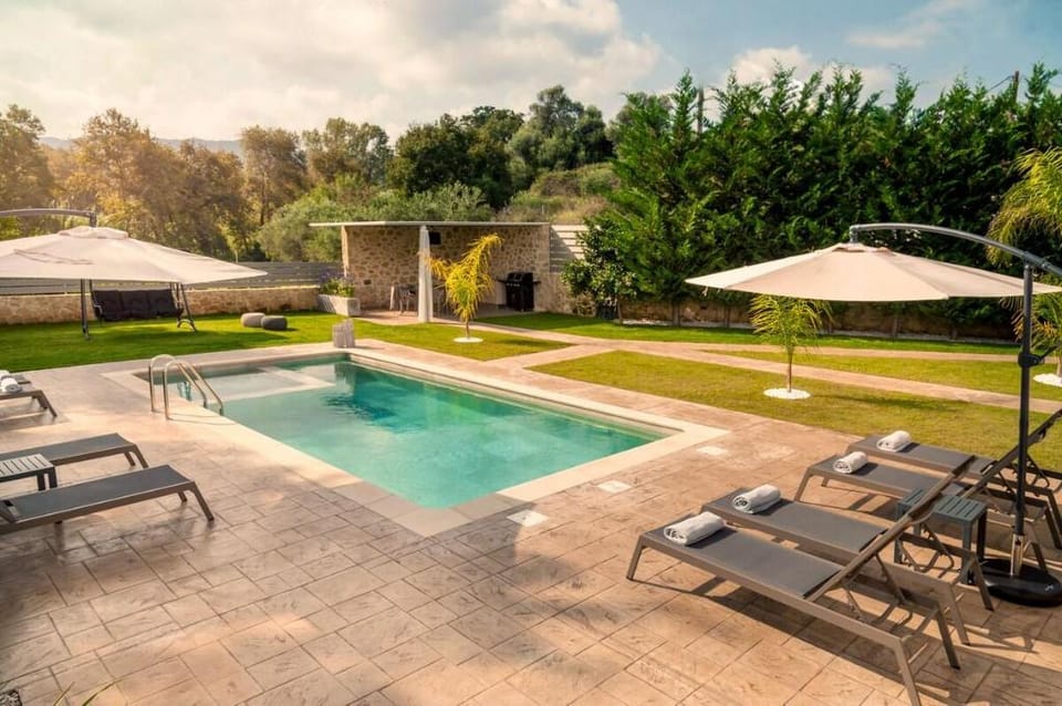 Three-bedroom Luxury House with Pool by Delfus Vacation rental in Crete