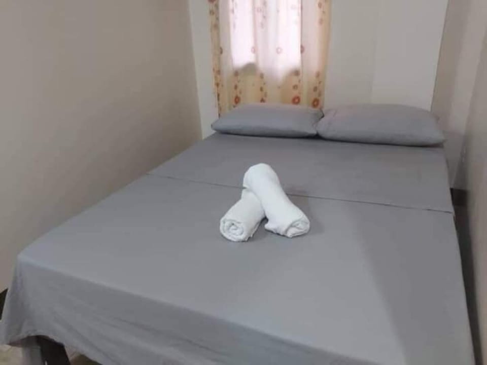 New Cozy 2BR-Apt. Near Burnham Vacation rental in Baguio