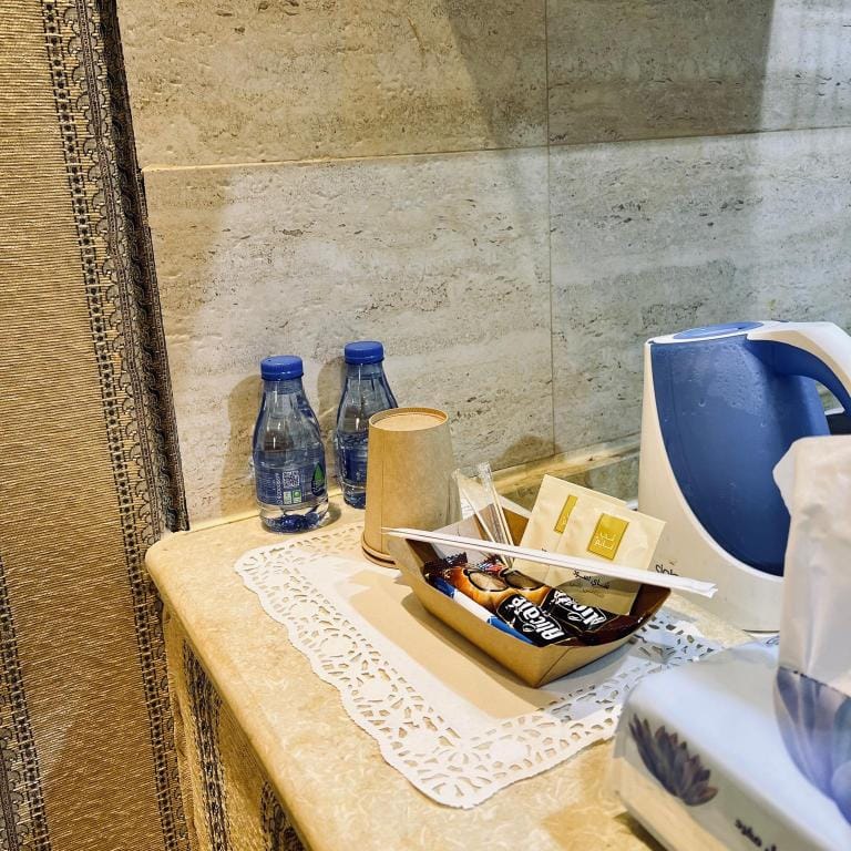 A studio with a balcony and mountains view  Vacation rental in Saudi Arabia