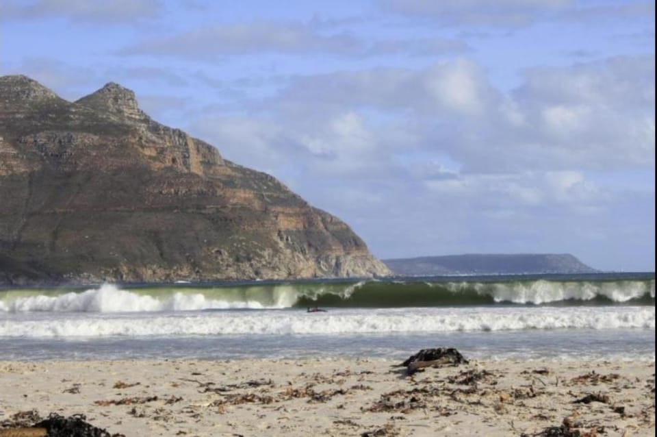 Beach Apartment, 2 min walk to the beach. Apartment in Cape Town