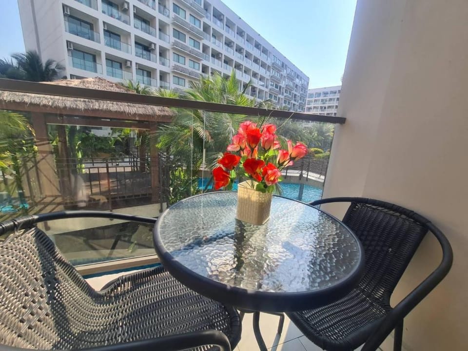 Laguna beach resort 3 ลากูน่า บีช รีสอร์ท Apartment in Pattaya City