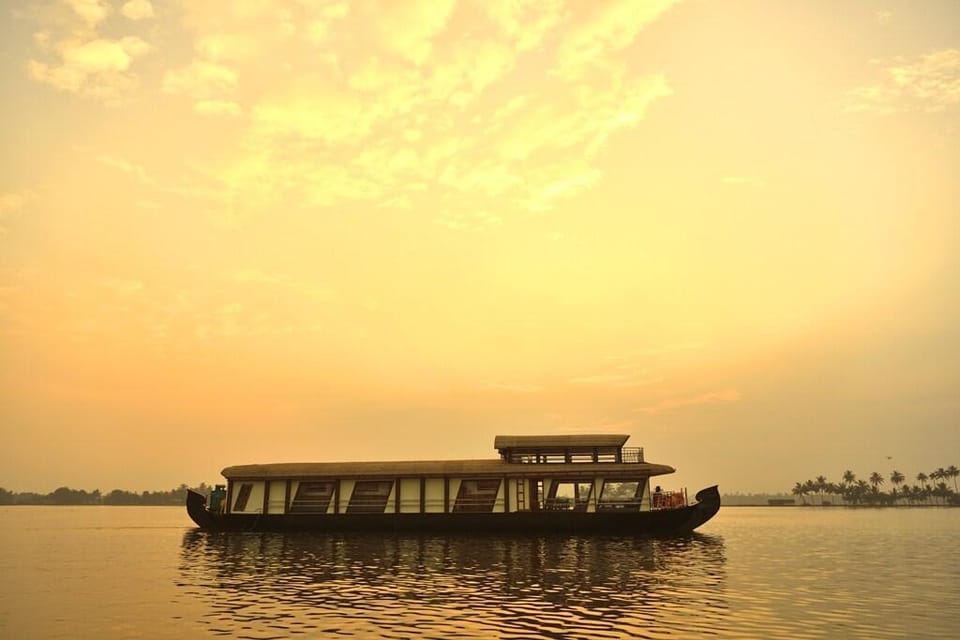 Royal Houseboats Docked boat in Alappuzha