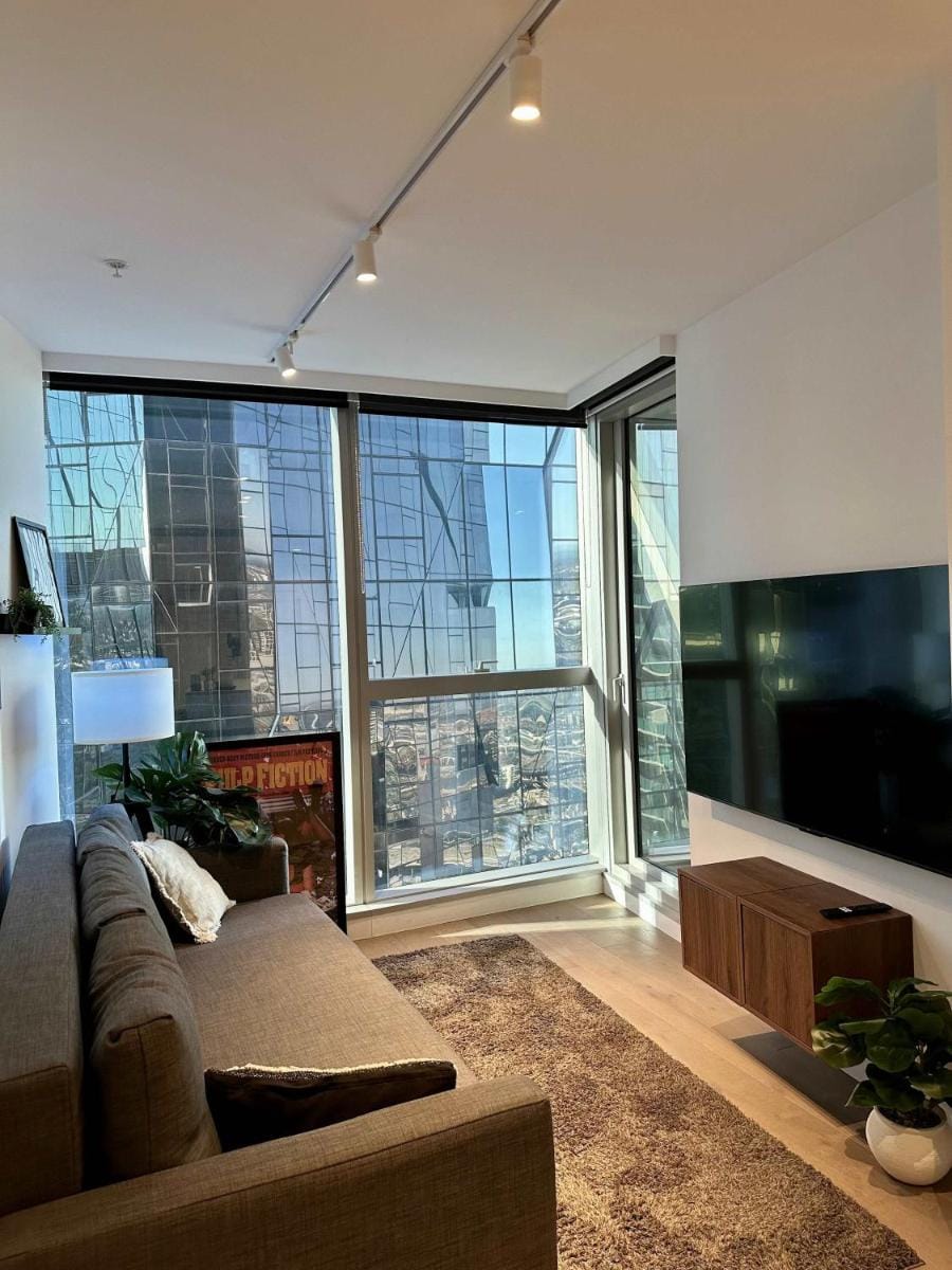 A Comfy Apt Next to Southern Cross Apartment in Melbourne