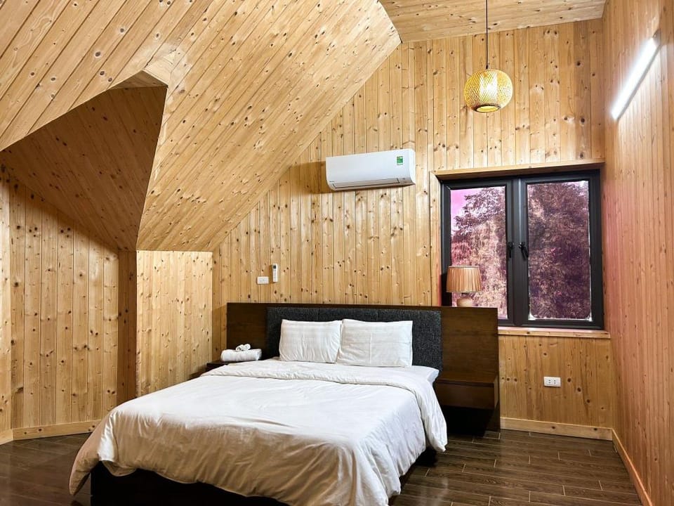 Căn Villa 4 Phòng ngủ cao cấp sang trọng Villa in Laos