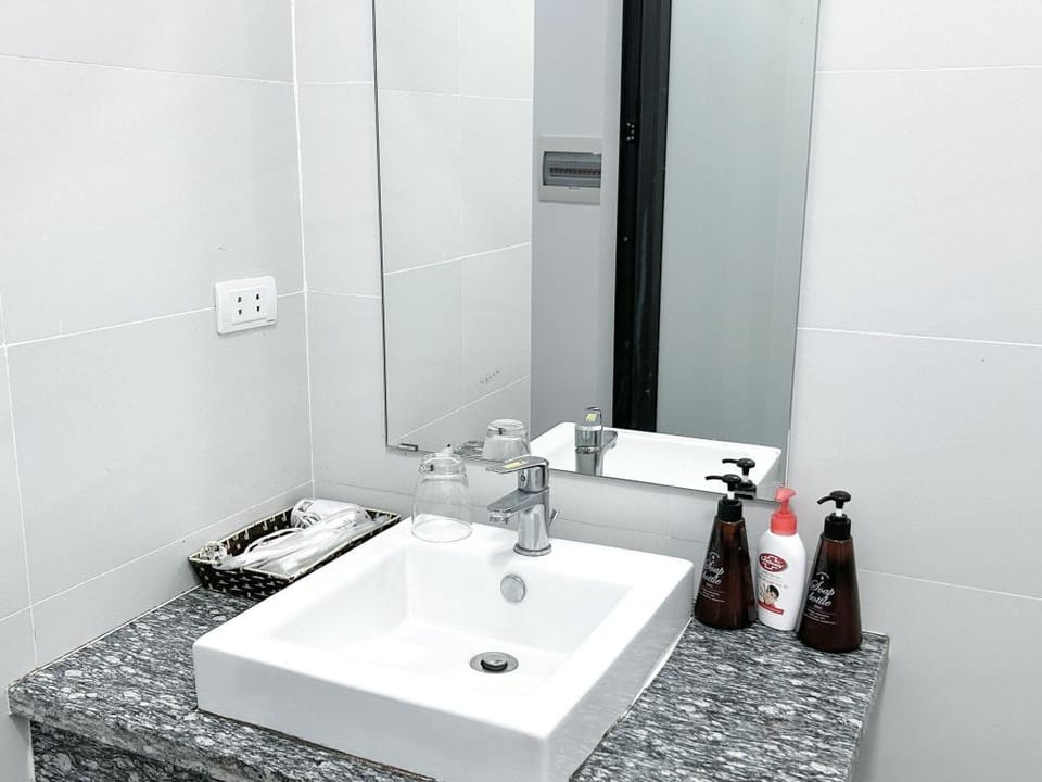 Căn Villa 4 Phòng ngủ cao cấp sang trọng Villa in Laos