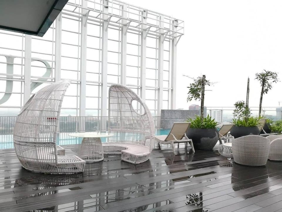 A Comfy & Bright 2BR Suasana Suite 6, FREE Parking Vacation rental in Johor Bahru