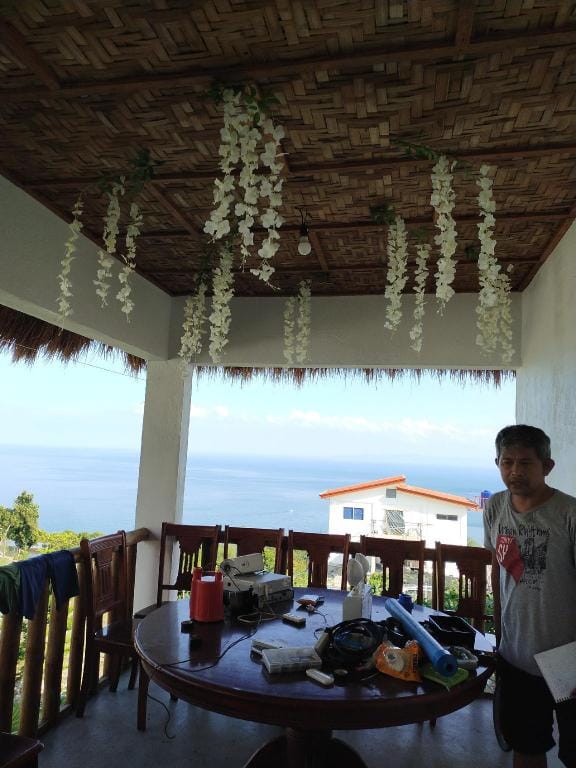 SCIA Hills 17 to 25pax
WiFiNetflixHBOVideokePool Villa in Oslob