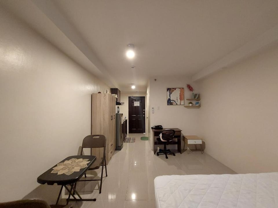 Persimmon, fully furnished studio unit Apartment in Lapu-Lapu City