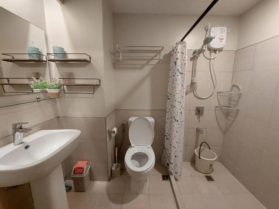 Persimmon, fully furnished studio unit Apartment in Lapu-Lapu City