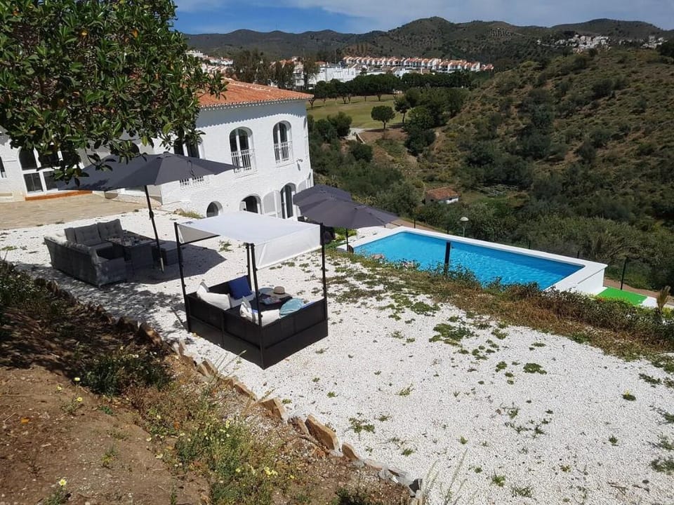 Big Pool Villa BBQ Beach Vacation rental in Axarquía
