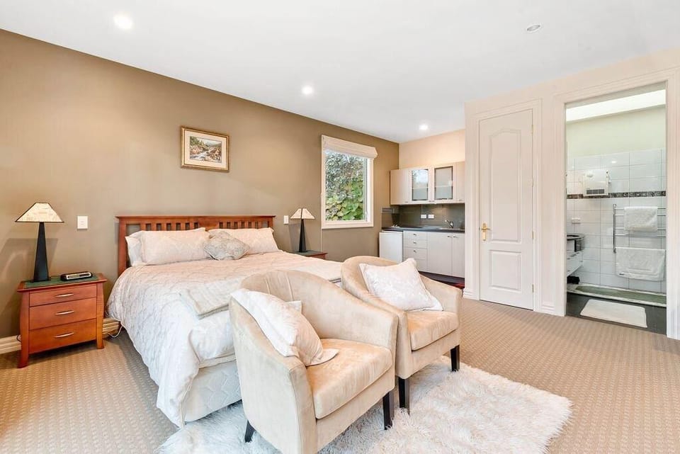 Wanaka Ridgecrest Studio, close to lake & town Apartment in Wanaka