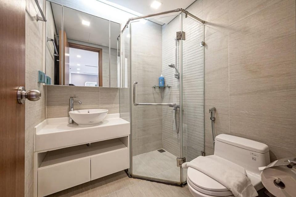 Vinhomes-2 bedrooms Condo with nice view Apartment in Ho Chi Minh City
