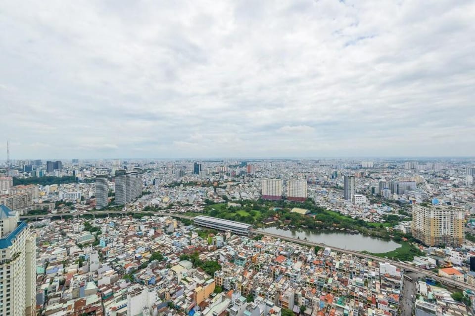 One bedroom service with city view-Vinhomes by Mai Apartment in Ho Chi Minh City