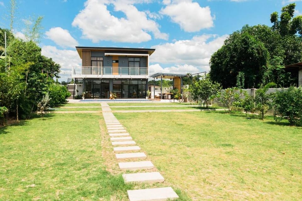 Obra Maestro Private Resort Vacation rental in Calabarzon