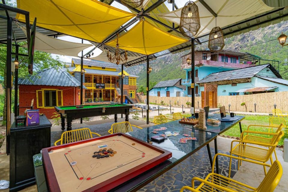 Whoopers Boutique Kasol Hostel in Himachal Pradesh