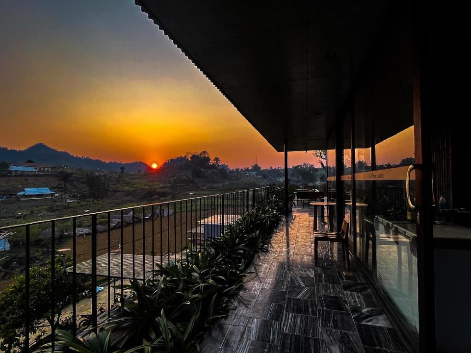 Vigolando Van Ho Resort & Restaurant Apartment in Laos
