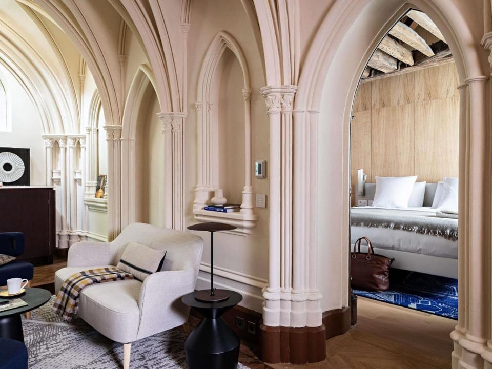 Domaine Reine Margot Paris Issy MGallery Collection Hotel in Vanves
